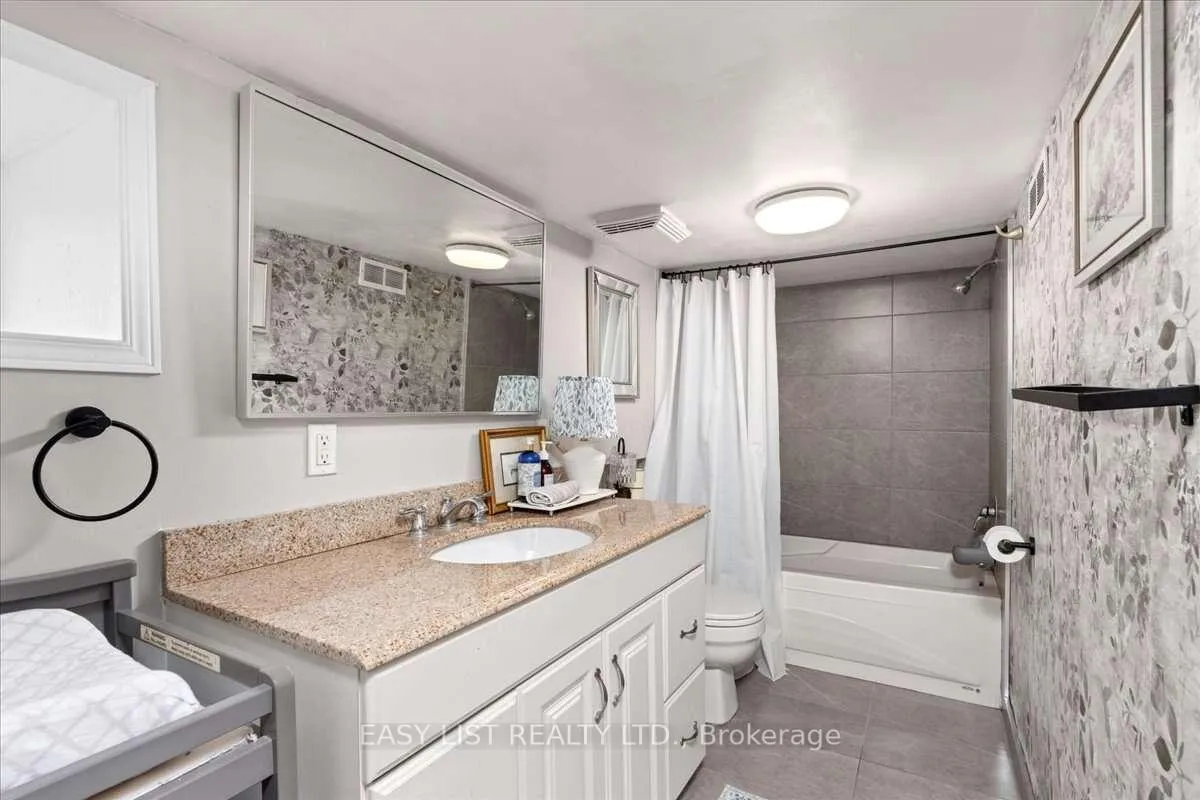Photo 23 of 140 Ascot Avenue, Toronto, Corso Italia-Davenport — HOMEH