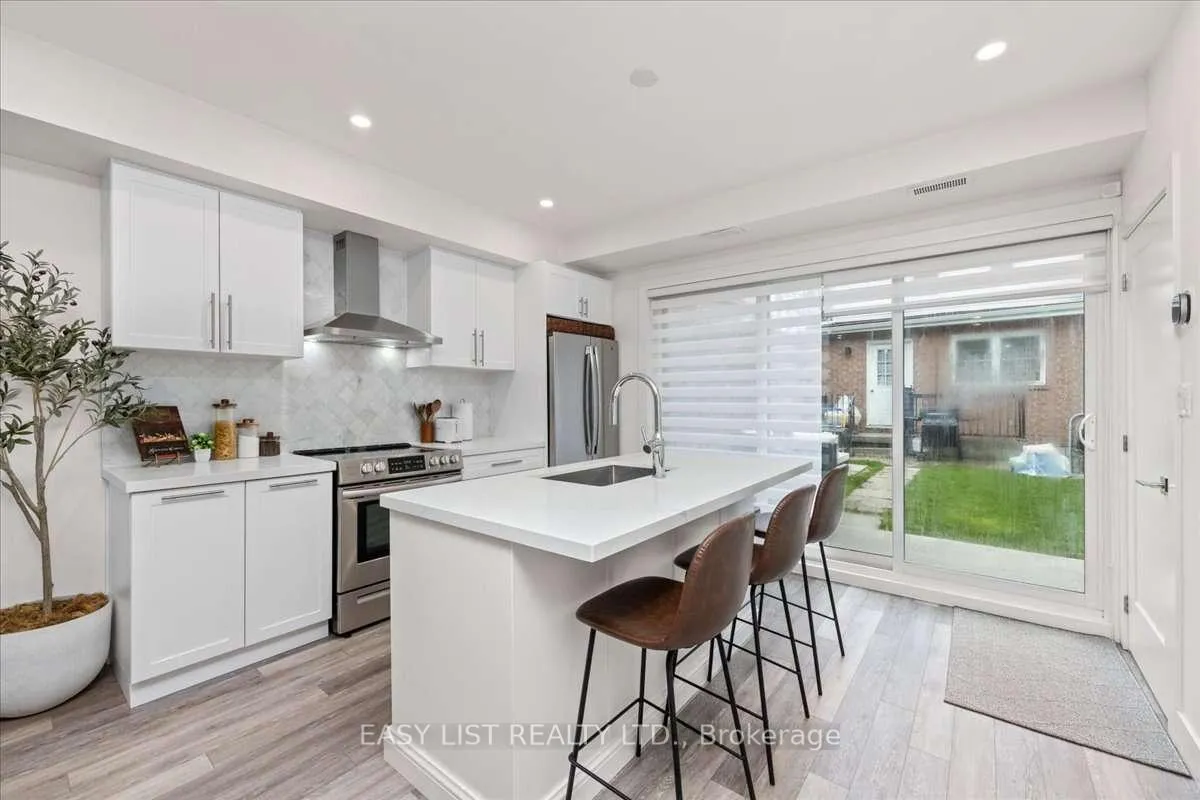 Photo 32 of 140 Ascot Avenue, Toronto, Corso Italia-Davenport — HOMEH