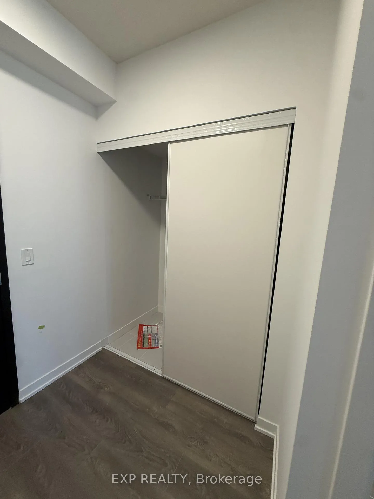 Photo 3 of Unit 422, 4878 Powers Common, Burlington, Alton — HOMEH
