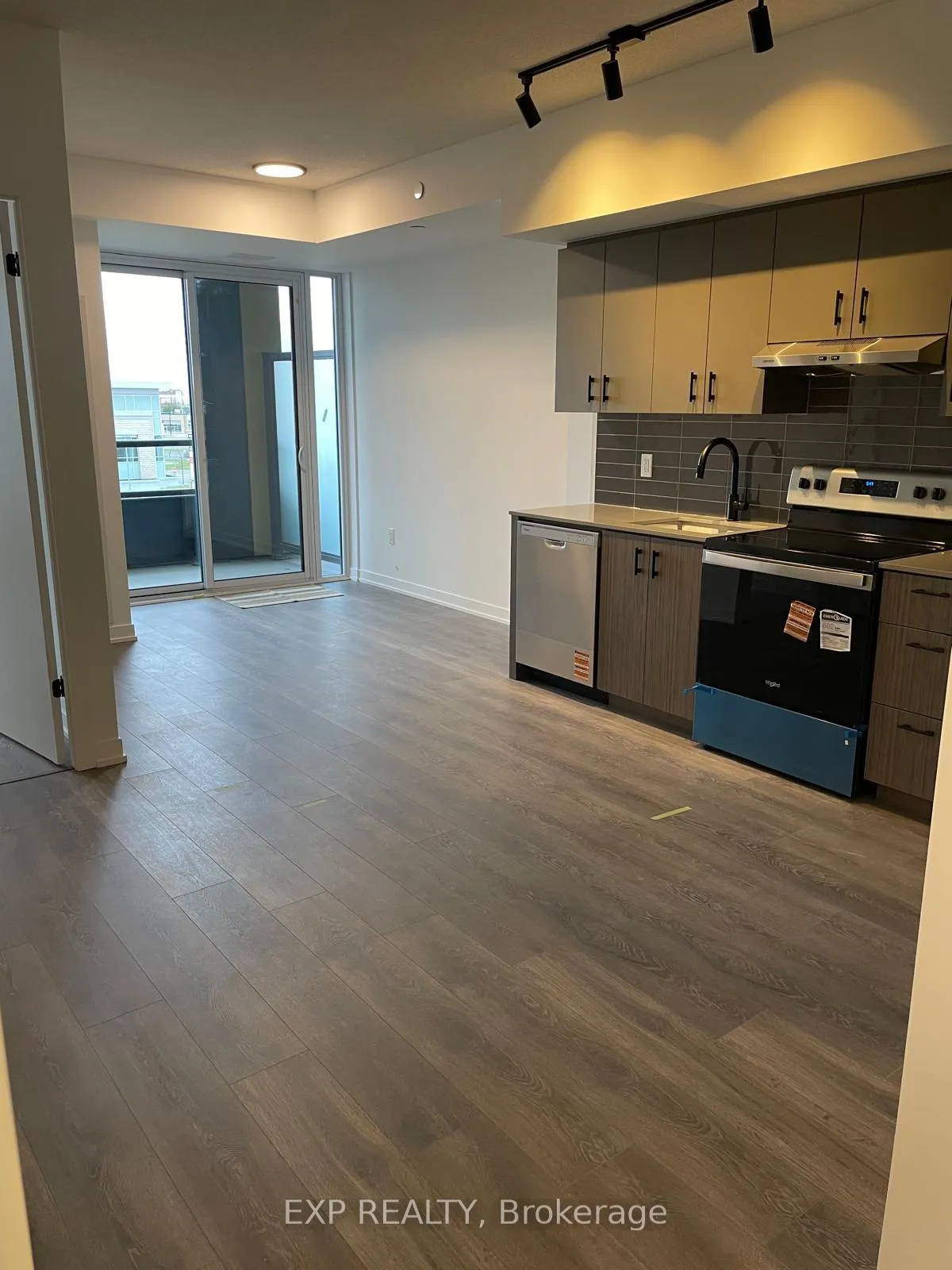 Photo 7 of Unit 422, 4878 Powers Common, Burlington, Alton — HOMEH