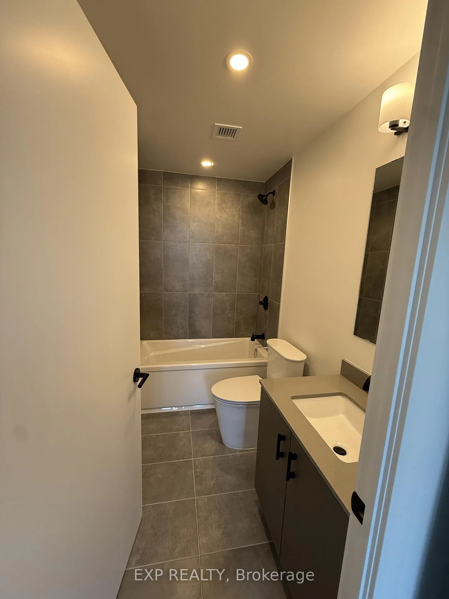Photo 9 of Unit 422, 4878 Powers Common, Burlington, Alton — HOMEH