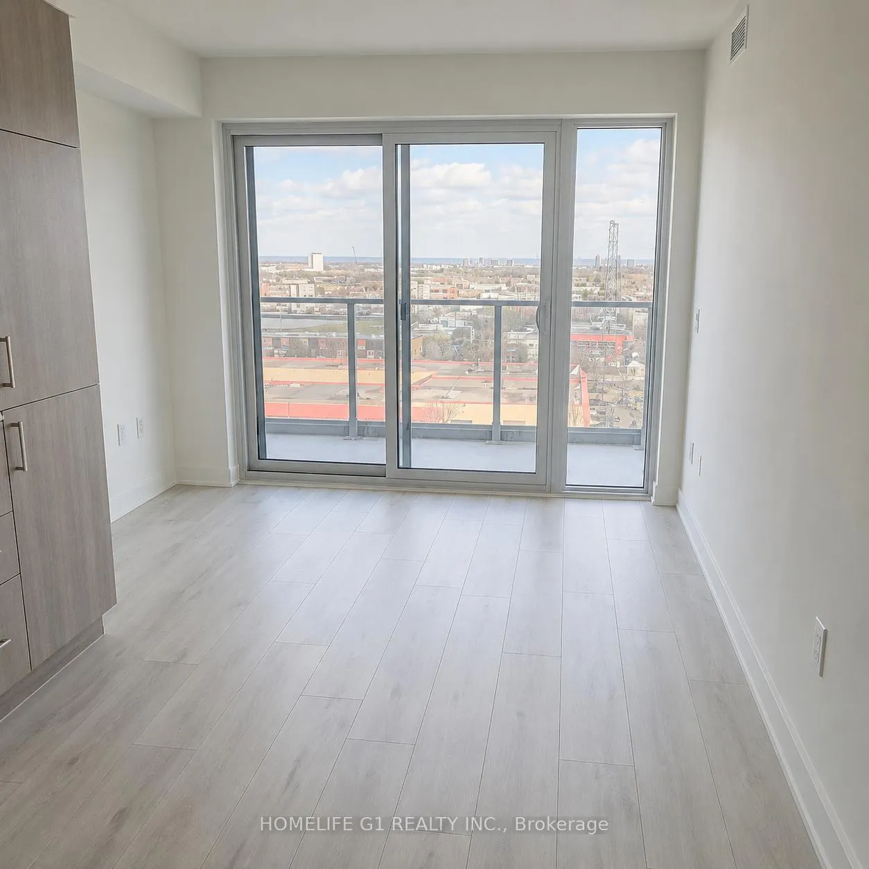 Photo 1 of Unit 1004, 1010 Sandy Beach Road, Pickering, Bay Ridges — HOMEH