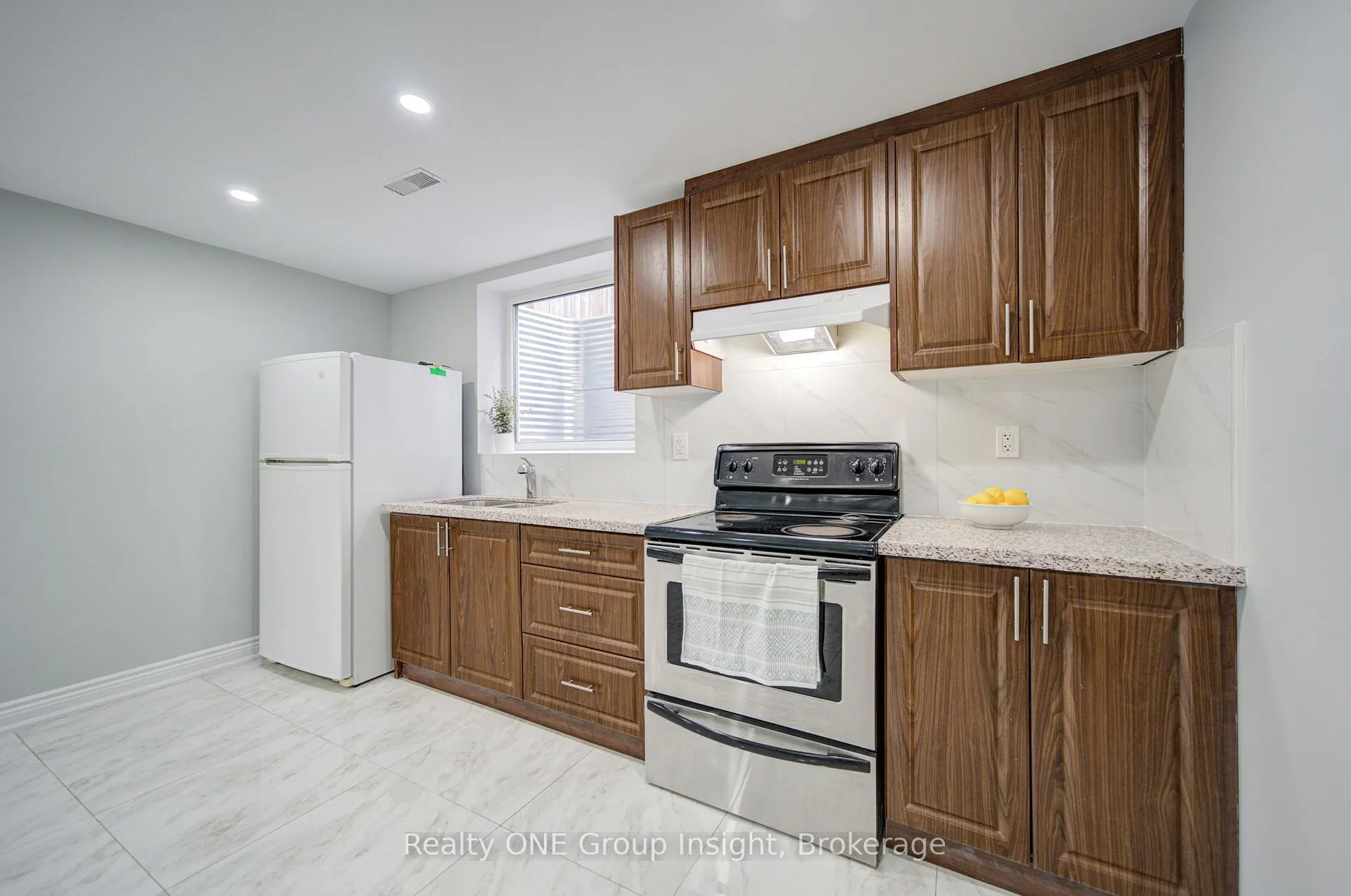Photo 13 of Unit Basement, 348 Britannia Avenue E, Oshawa, Kedron — HOMEH