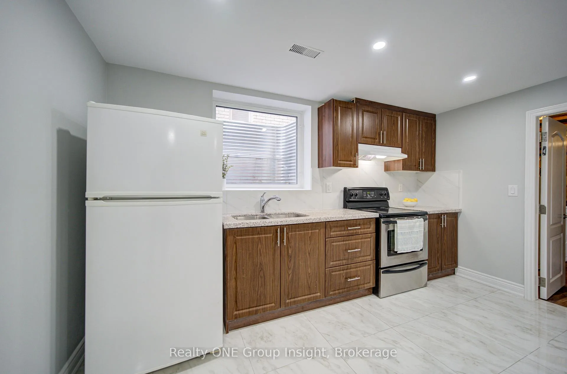 Photo 15 of Unit Basement, 348 Britannia Avenue E, Oshawa, Kedron — HOMEH