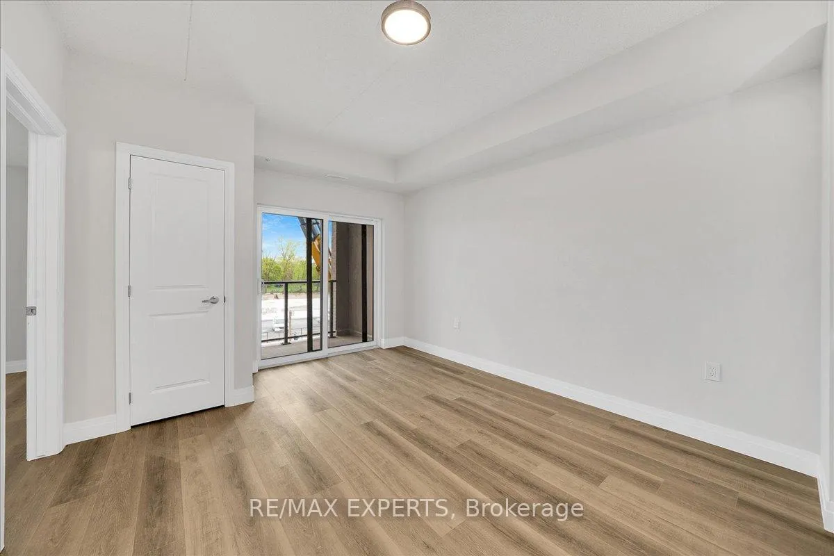 Photo 10 of Unit 302, 6415 Regional Rd 25, Milton, Willmott — HOMEH