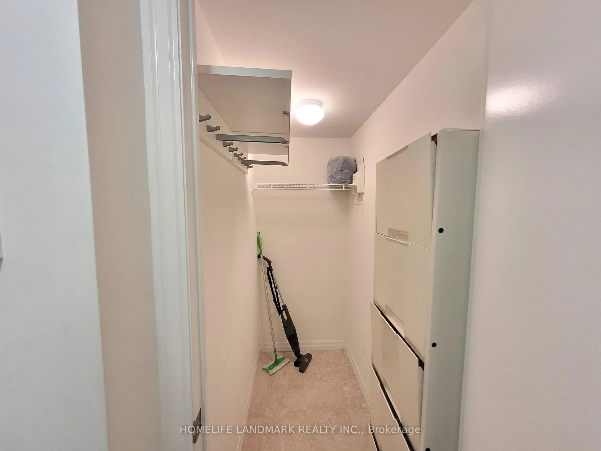 Photo 7 of Unit 912, 300 Bloor Street E, Toronto, Rosedale-Moore Park — HOMEH