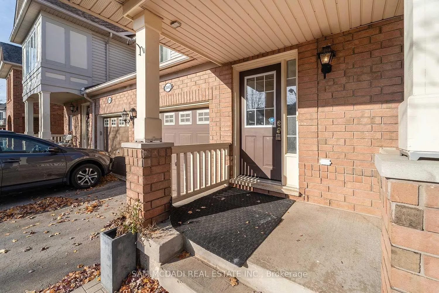 Photo 2 of 2447 Baintree Crescent, Oakville, Westmount — HOMEH