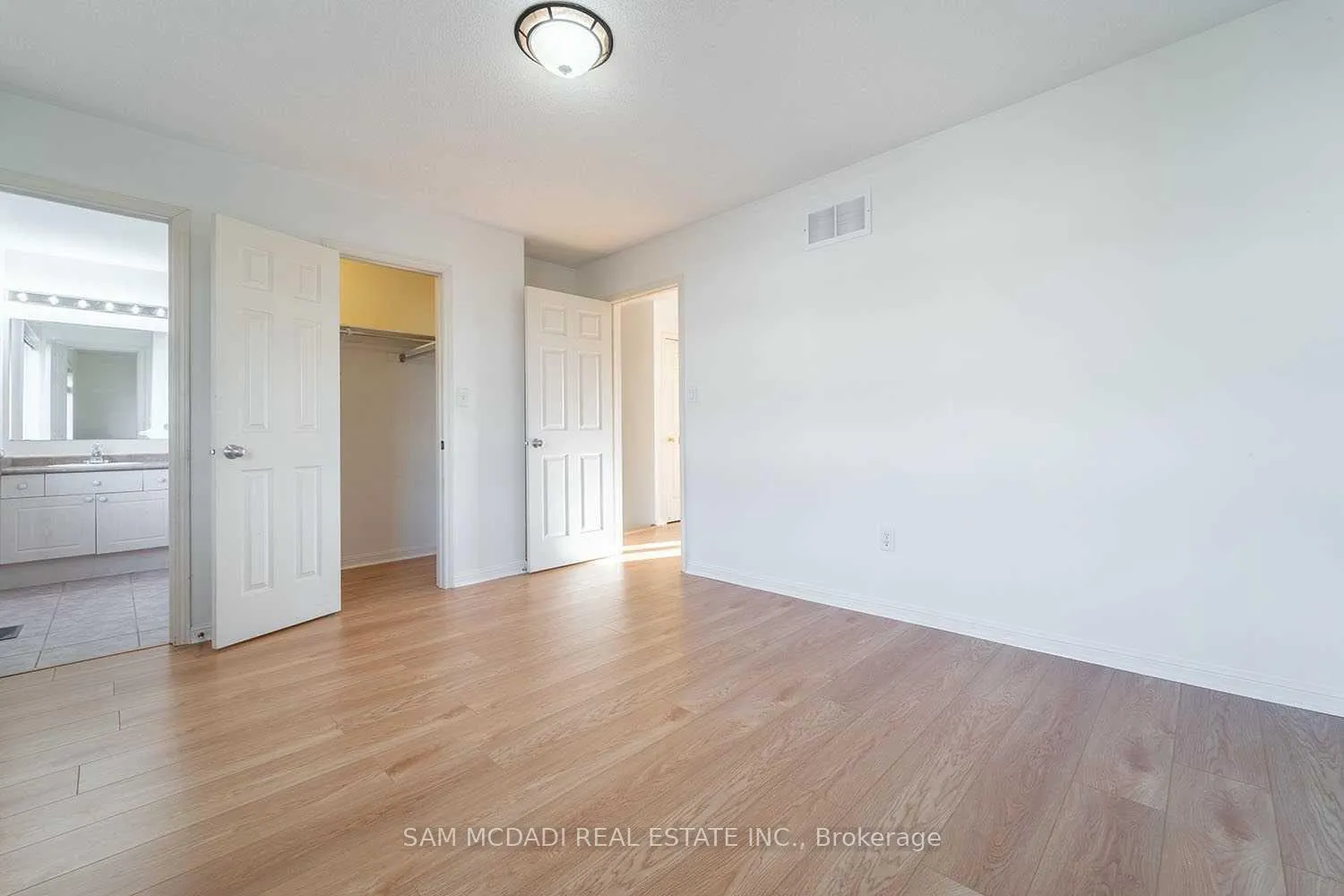 Photo 20 of 2447 Baintree Crescent, Oakville, Westmount — HOMEH