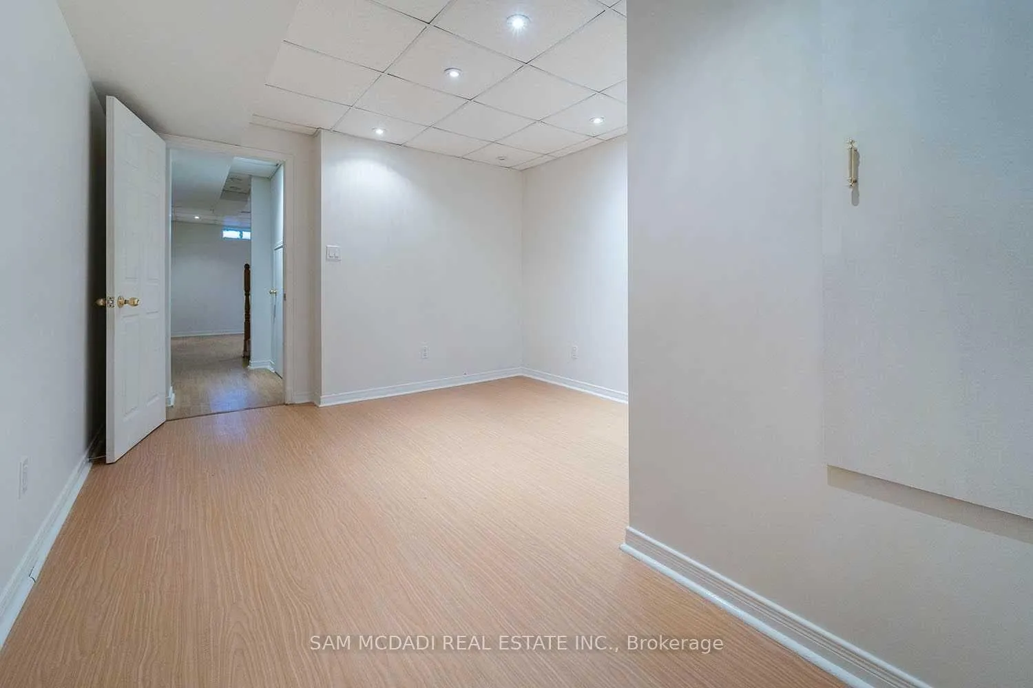 Photo 28 of 2447 Baintree Crescent, Oakville, Westmount — HOMEH