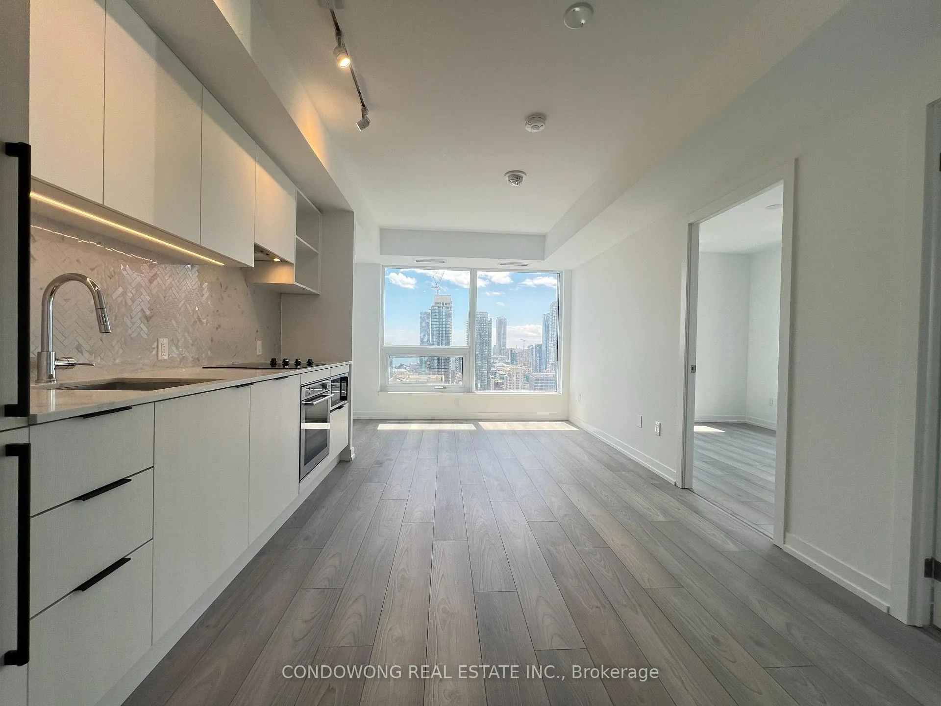 Front of Unit 3607, 82 Dalhousie Street