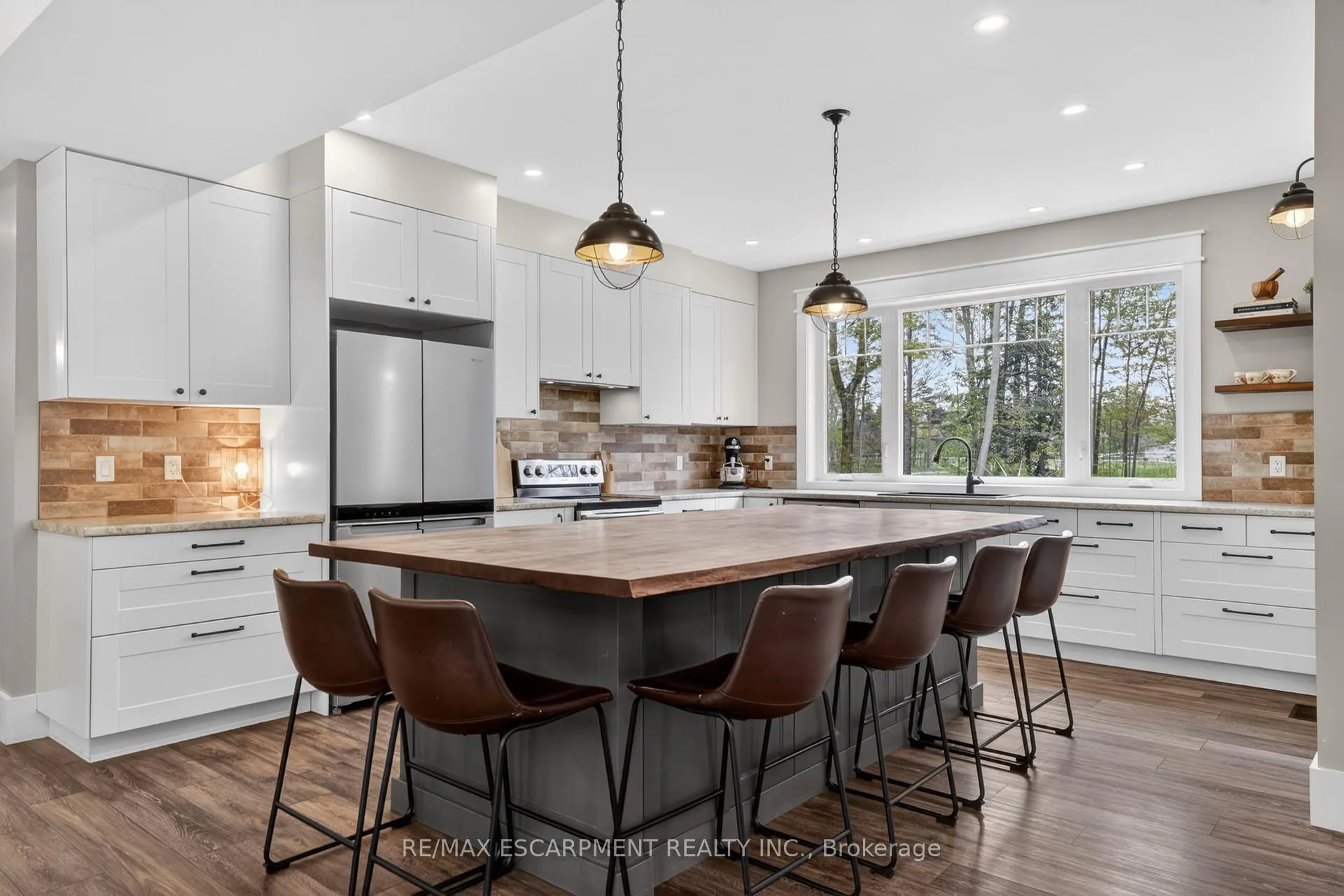 Photo 10 of 815 Tice Road, Pelham, North Pelham — HOMEH