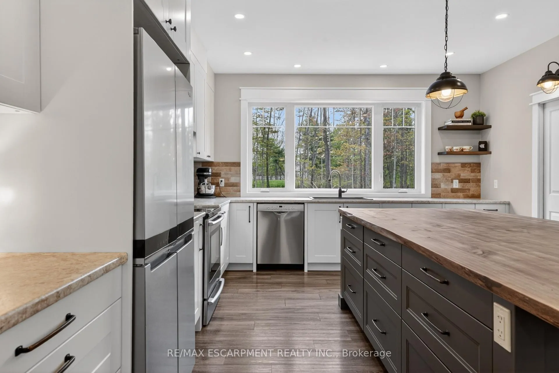 Photo 11 of 815 Tice Road, Pelham, North Pelham — HOMEH