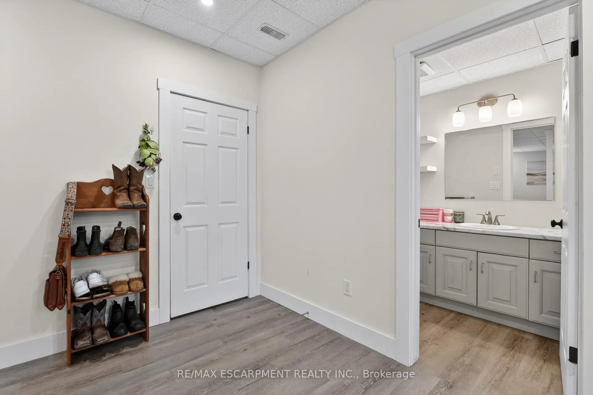 Photo 35 of 815 Tice Road, Pelham, North Pelham — HOMEH