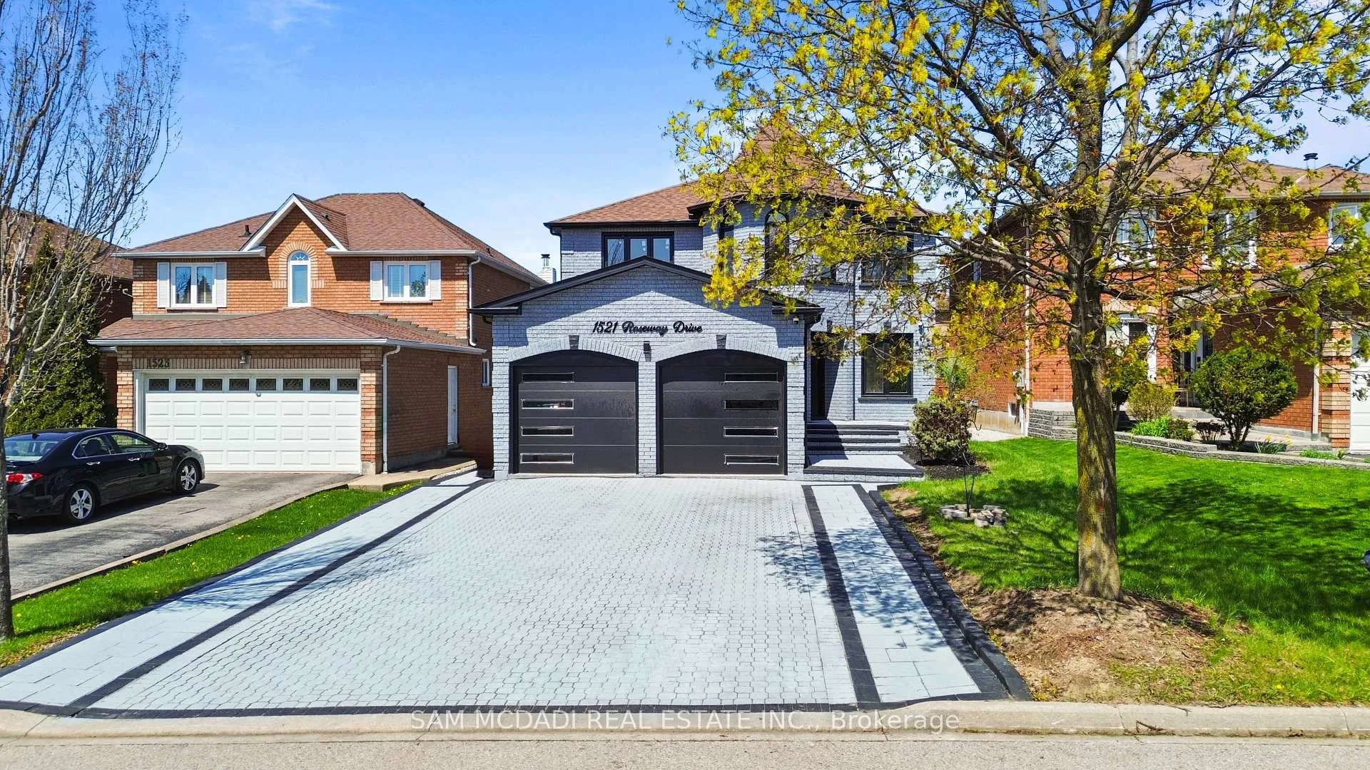 Front of 1521 Roseway Drive