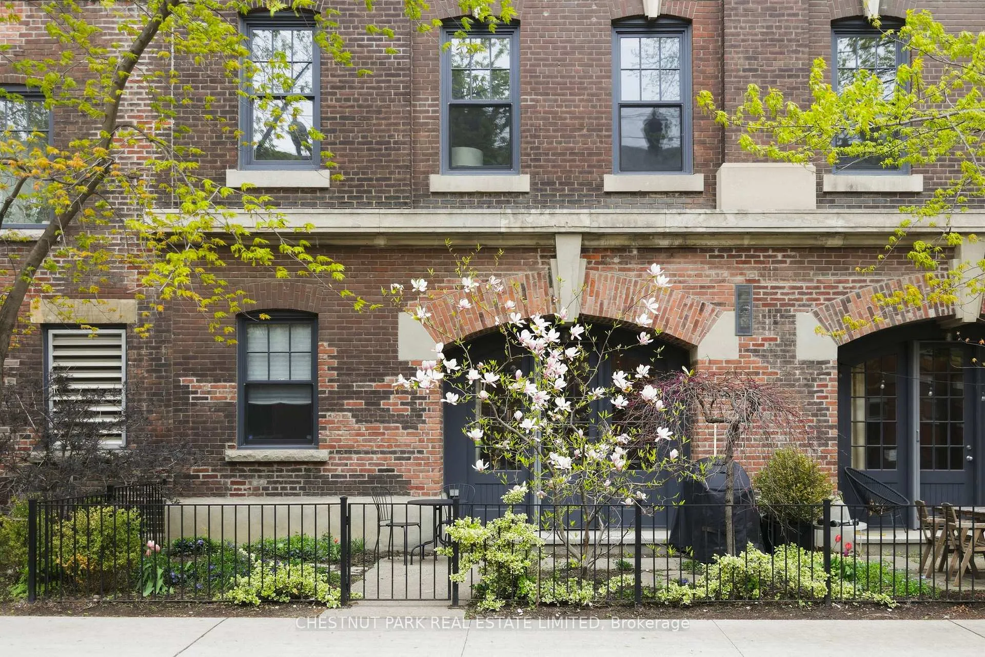 Front of Unit 107, 183 Dovercourt Road
