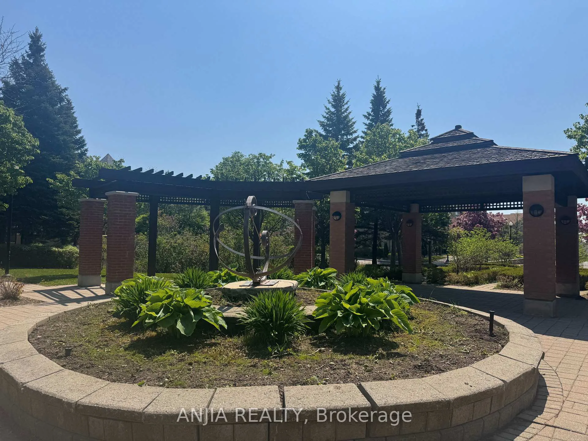 Photo 27 of Unit 3, 2 Alpen Way, Markham, Unionville — HOMEH