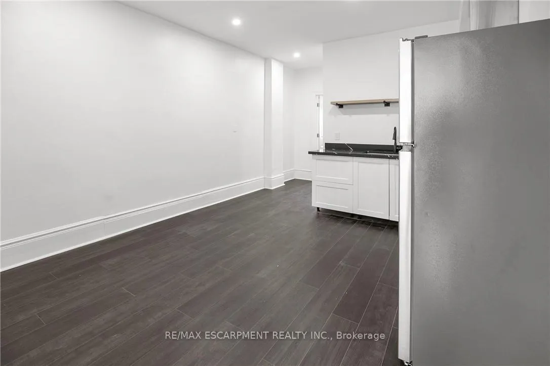 Photo 7 of Unit 302, 63 John Street S, Hamilton, Corktown — HOMEH