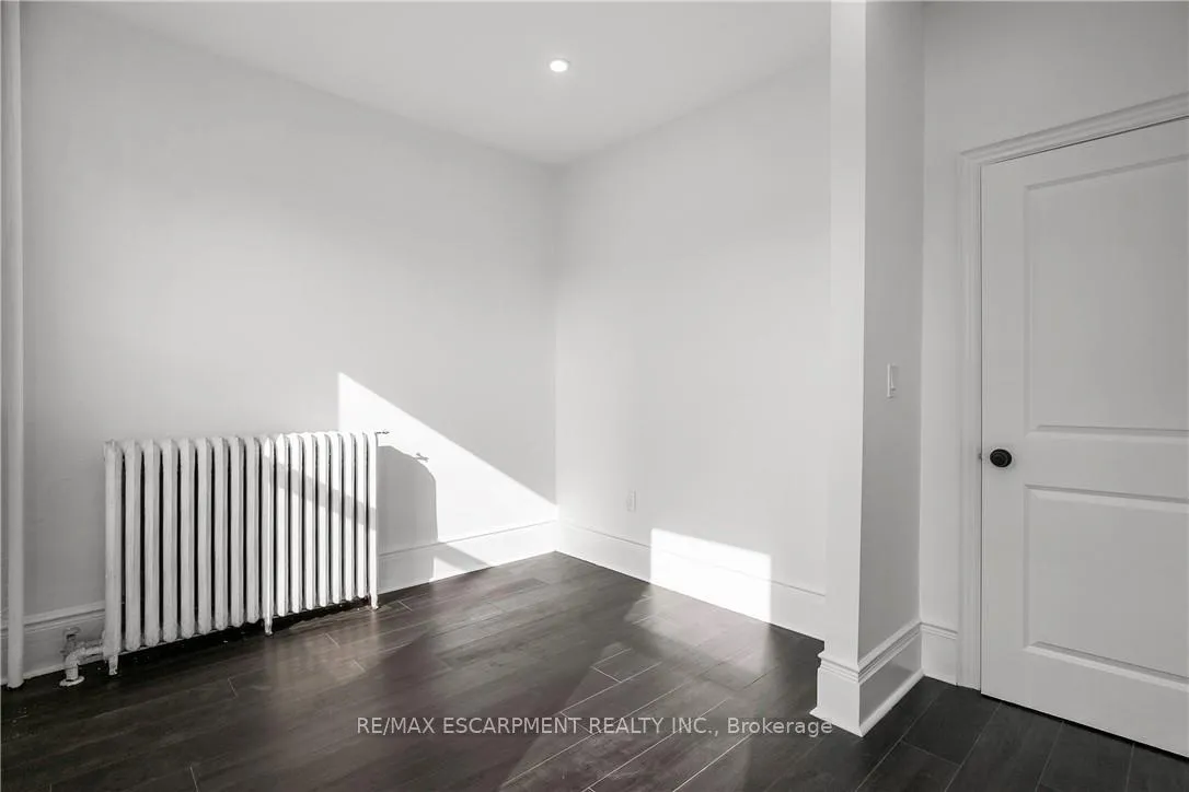 Photo 11 of Unit 302, 63 John Street S, Hamilton, Corktown — HOMEH
