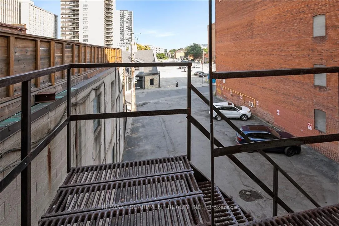Photo 16 of Unit 302, 63 John Street S, Hamilton, Corktown — HOMEH