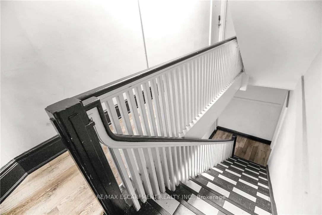 Photo 17 of Unit 302, 63 John Street S, Hamilton, Corktown — HOMEH