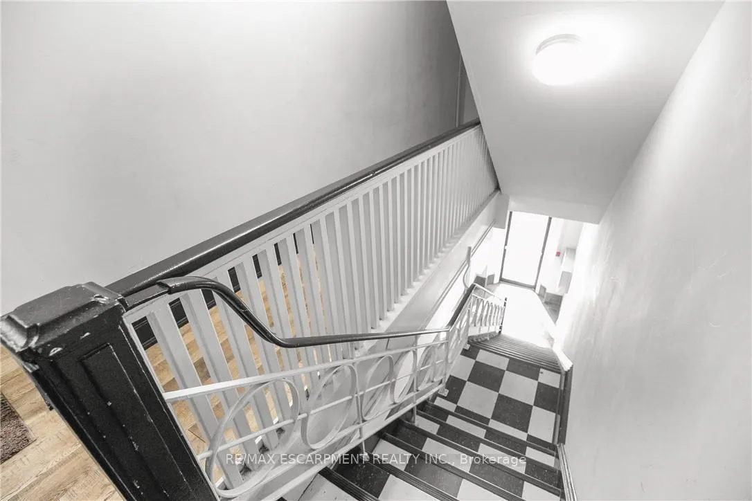 Photo 18 of Unit 302, 63 John Street S, Hamilton, Corktown — HOMEH