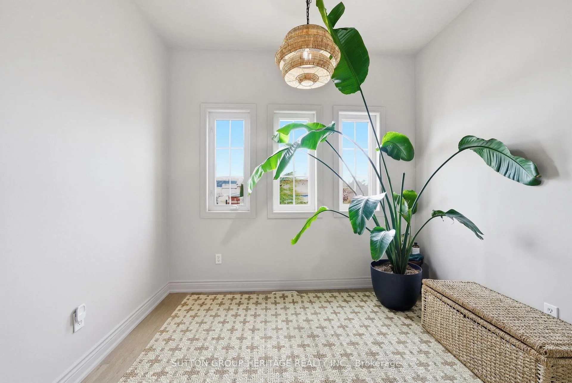 Photo 22 of 49 Bridges Drive, Clarington, Newcastle — HOMEH