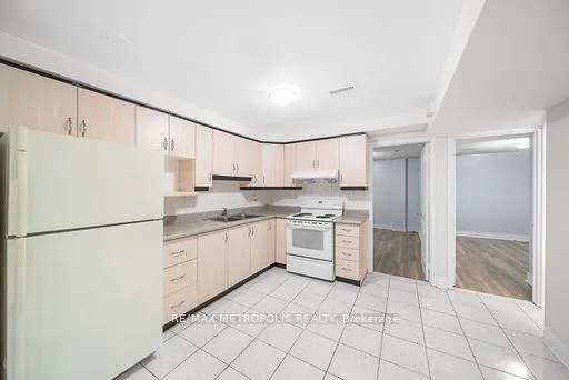 Photo 7 of Unit BSMT, 60 Cranberry Crescent, Brampton, Fletcher's Creek South — HOMEH
