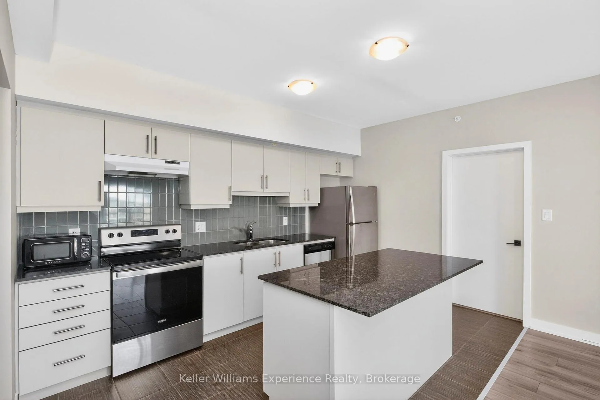 Photo 9 of Unit 216, 4 Spice Way, Barrie, Rural Barrie Southeast — HOMEH