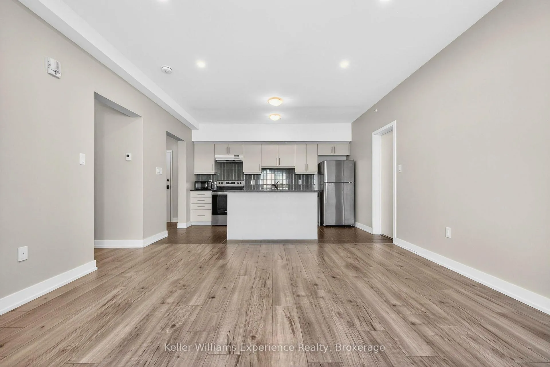 Photo 13 of Unit 216, 4 Spice Way, Barrie, Rural Barrie Southeast — HOMEH