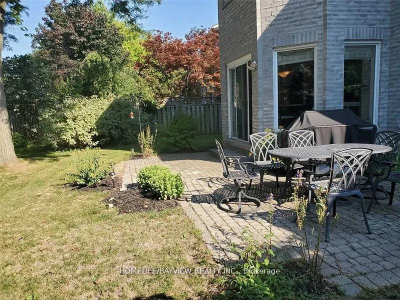 Photo 3 of 84 Huntington Park Drive W, Markham, Thornlea — HOMEH