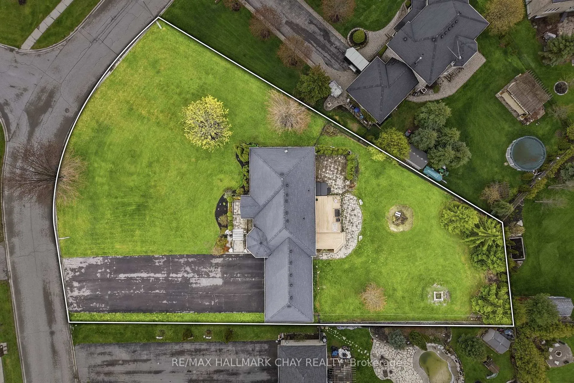 Photo 46 of 13 Brykman Road, Essa, Thornton — HOMEH