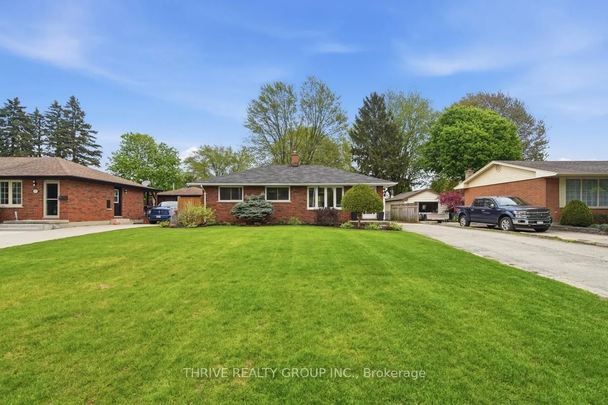Photo 4 of 329 Strathroyal Avenue, Strathroy-Caradoc, NW — HOMEH