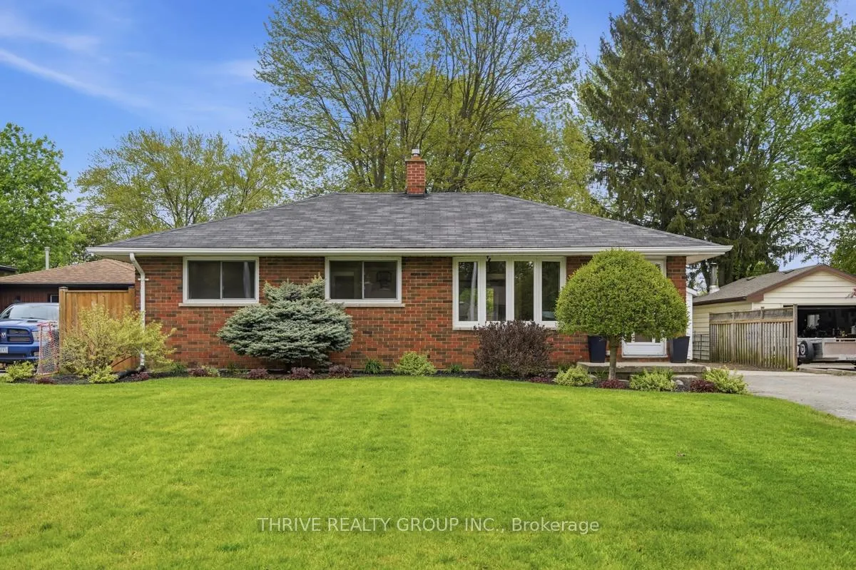Photo 5 of 329 Strathroyal Avenue, Strathroy-Caradoc, NW — HOMEH