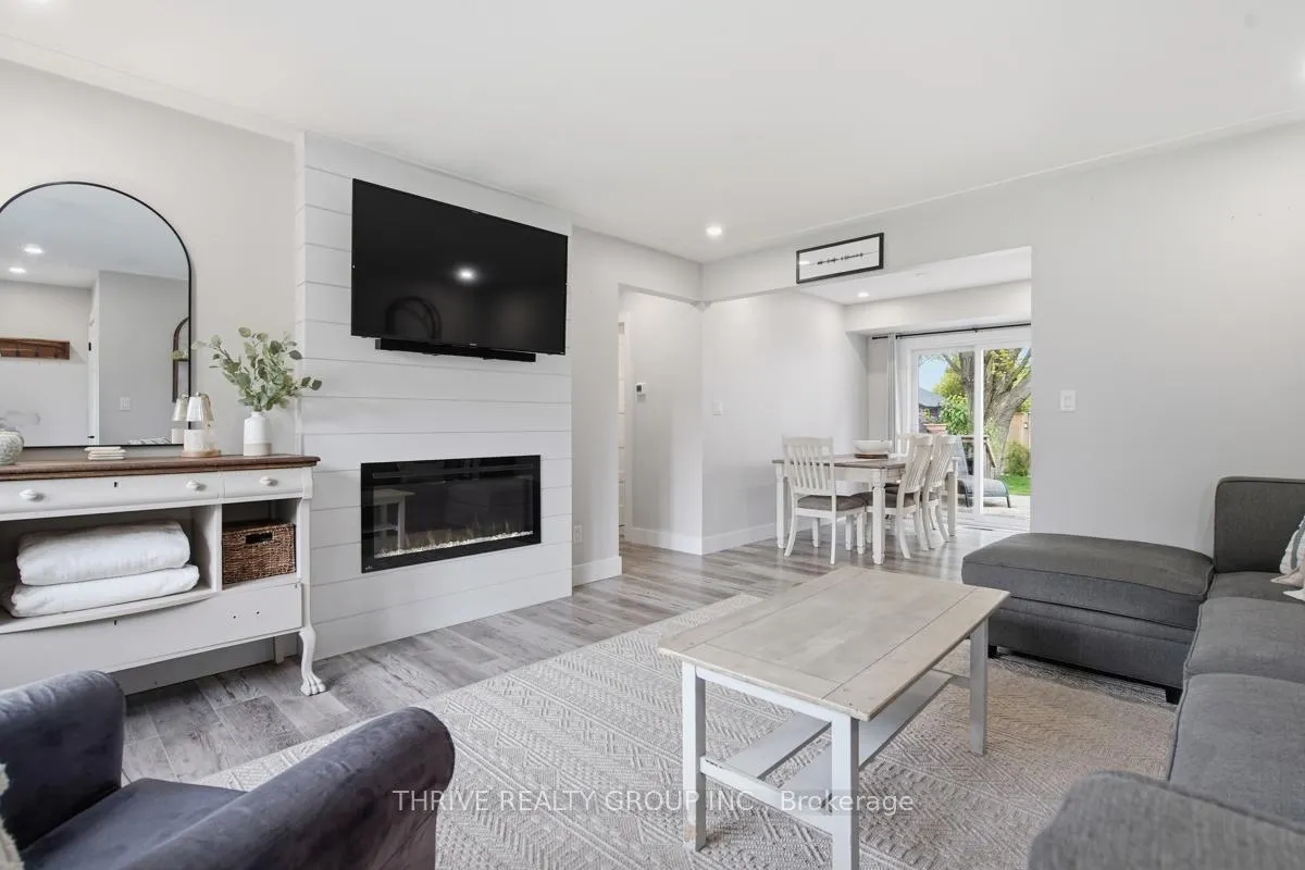 Photo 7 of 329 Strathroyal Avenue, Strathroy-Caradoc, NW — HOMEH