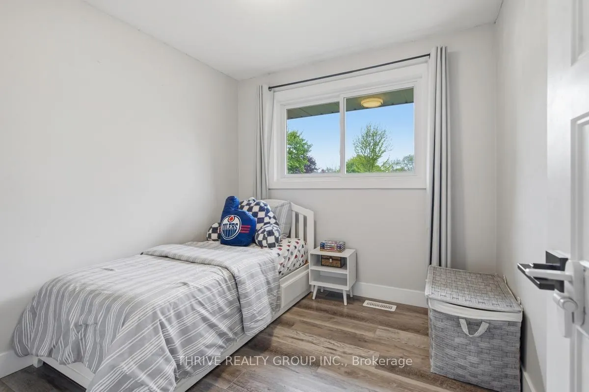 Photo 19 of 329 Strathroyal Avenue, Strathroy-Caradoc, NW — HOMEH