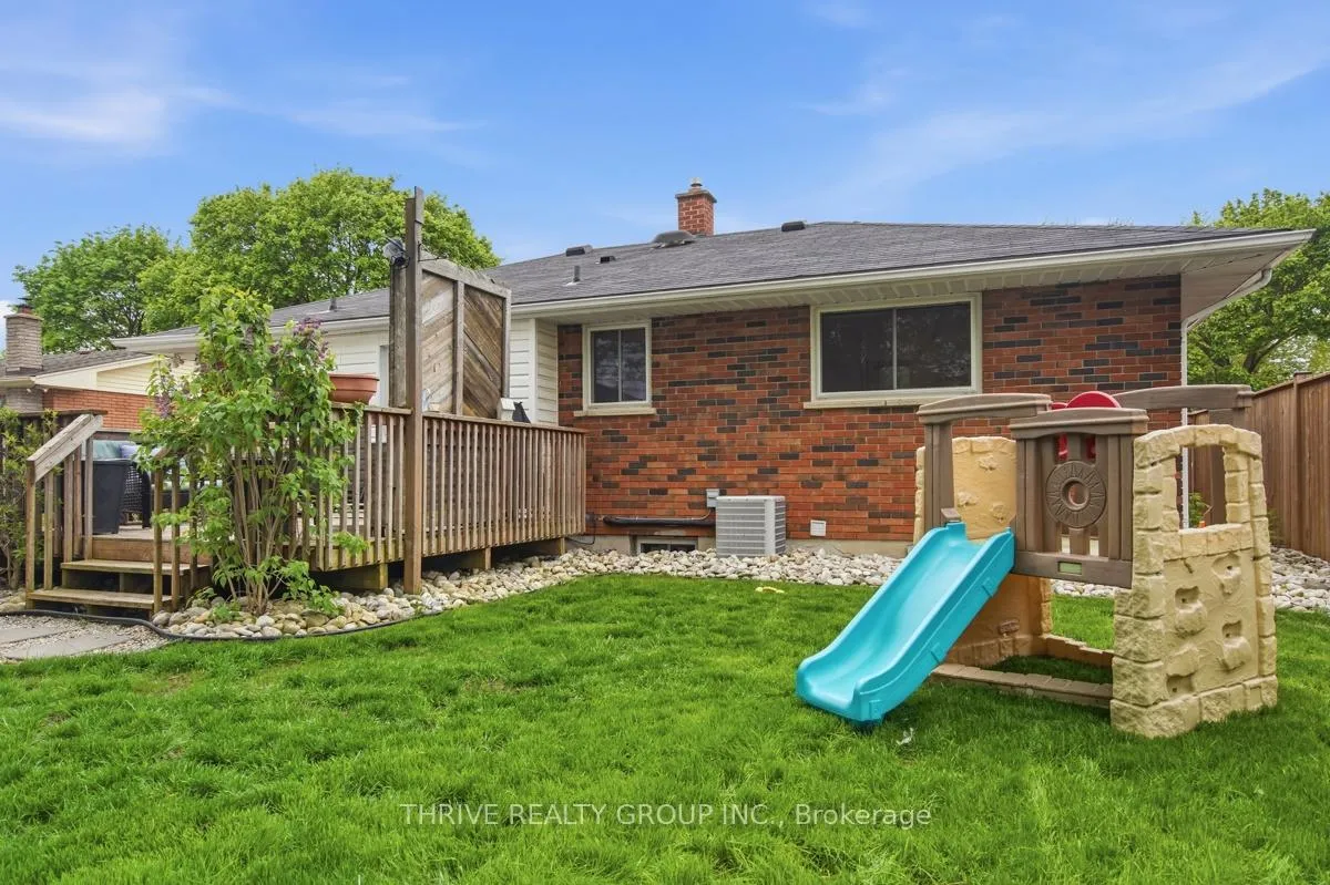 Photo 37 of 329 Strathroyal Avenue, Strathroy-Caradoc, NW — HOMEH