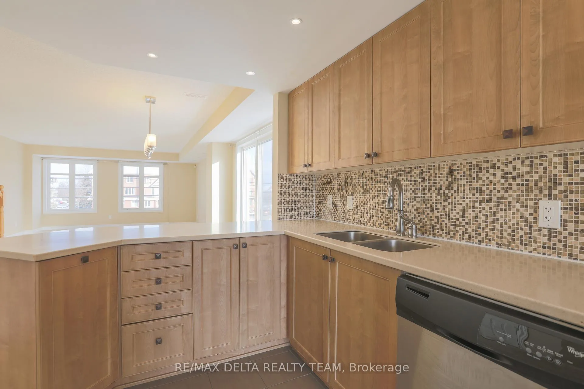 Photo 6 of Unit 8, 2230 Tenth Line Road, Ottawa, Avalon West — HOMEH