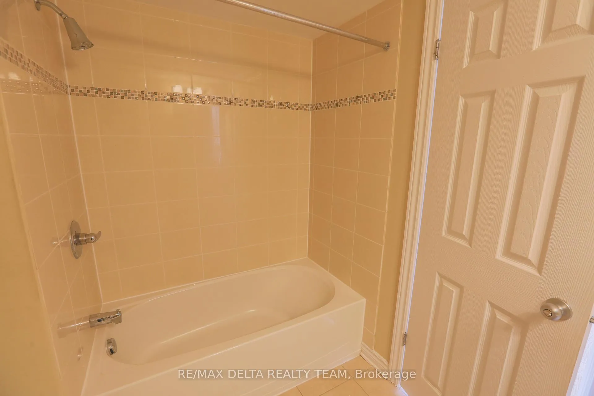 Photo 15 of Unit 8, 2230 Tenth Line Road, Ottawa, Avalon West — HOMEH
