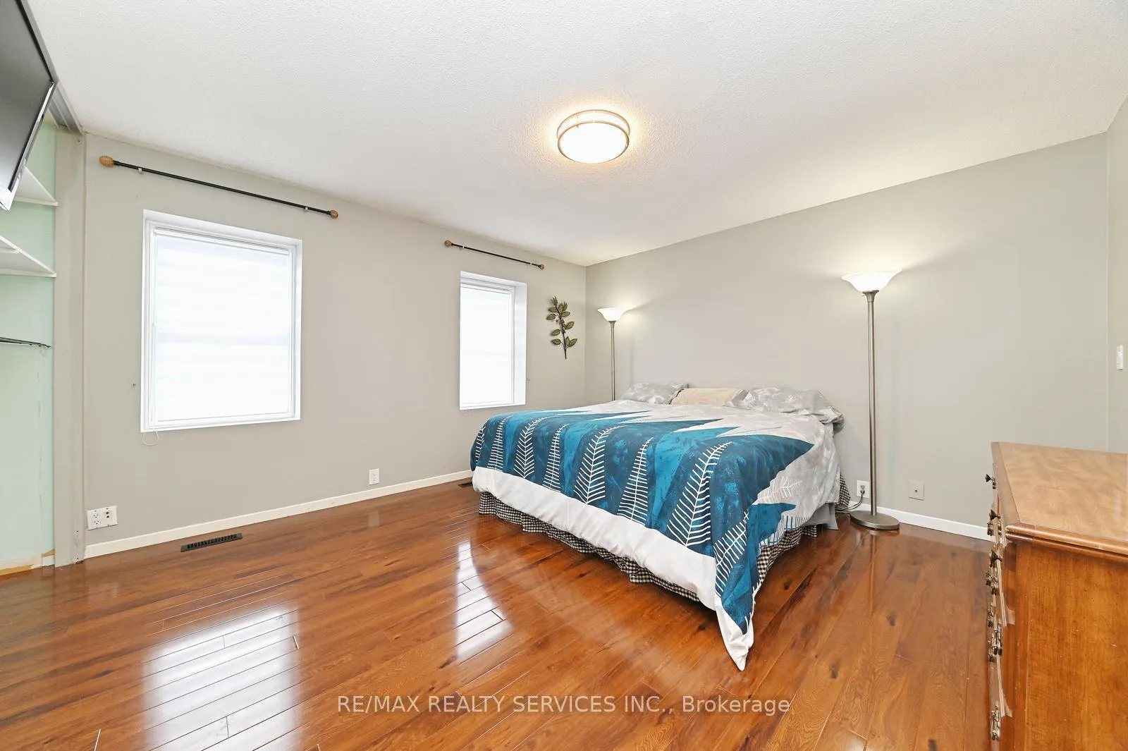 Photo 18 of 65 Massey Street, Brampton, Central Park — HOMEH