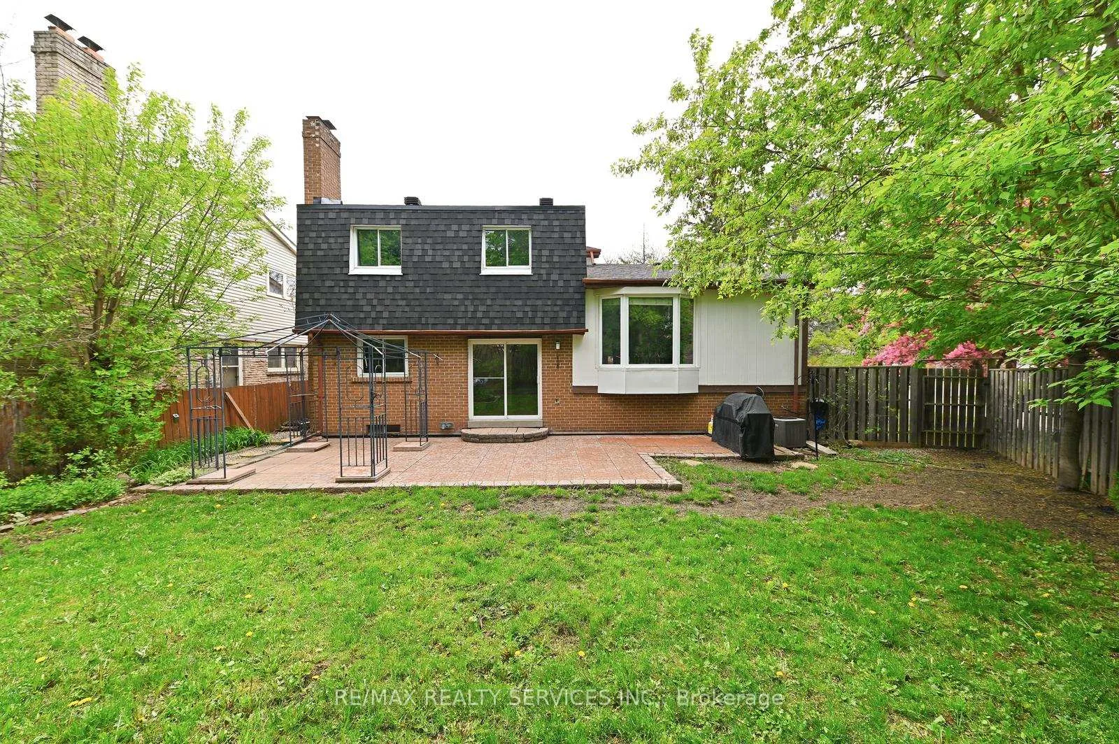 Photo 33 of 65 Massey Street, Brampton, Central Park — HOMEH