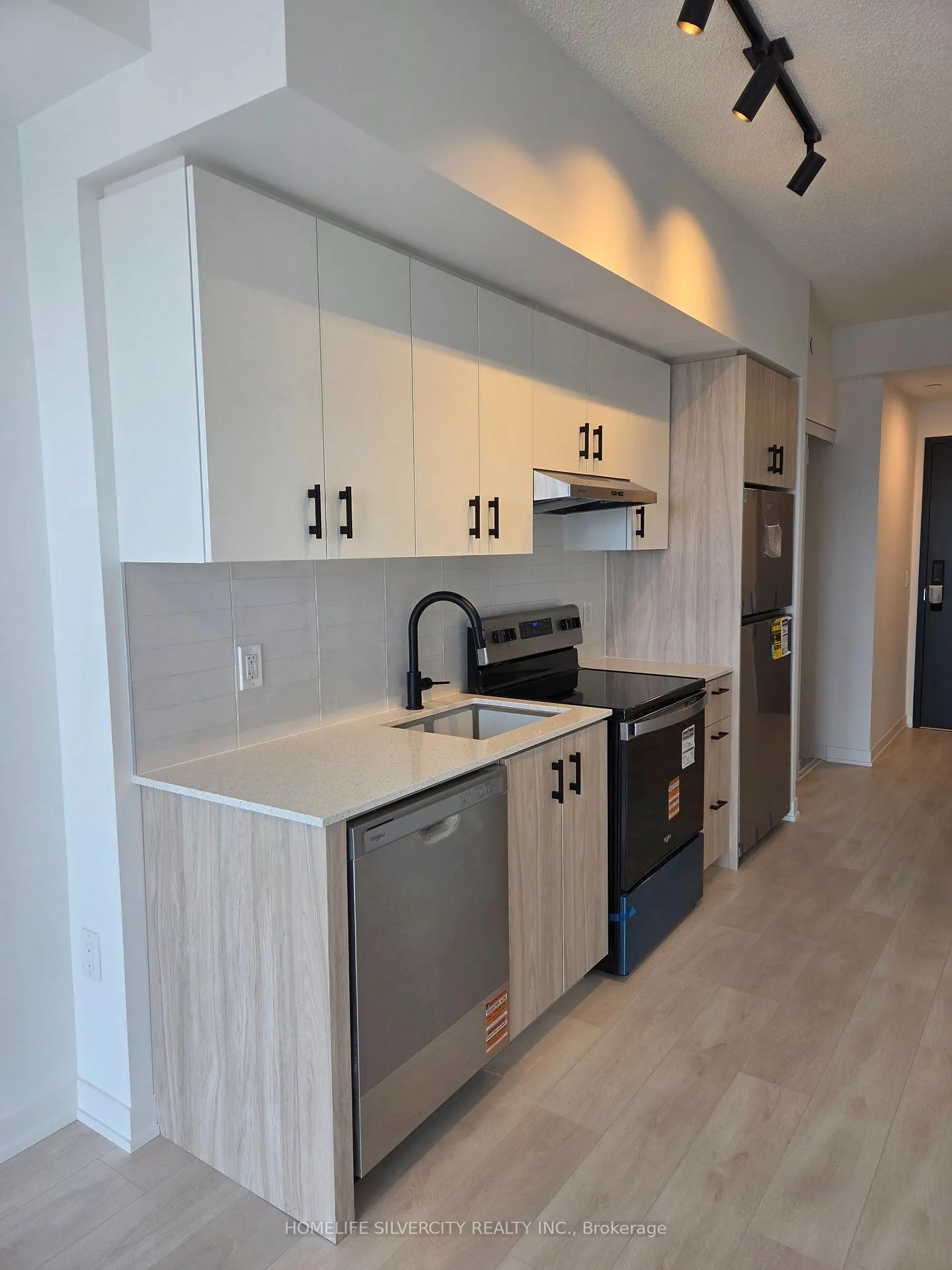 Photo 5 of Unit C601, 4878 Powers Common, Burlington, Alton — HOMEH
