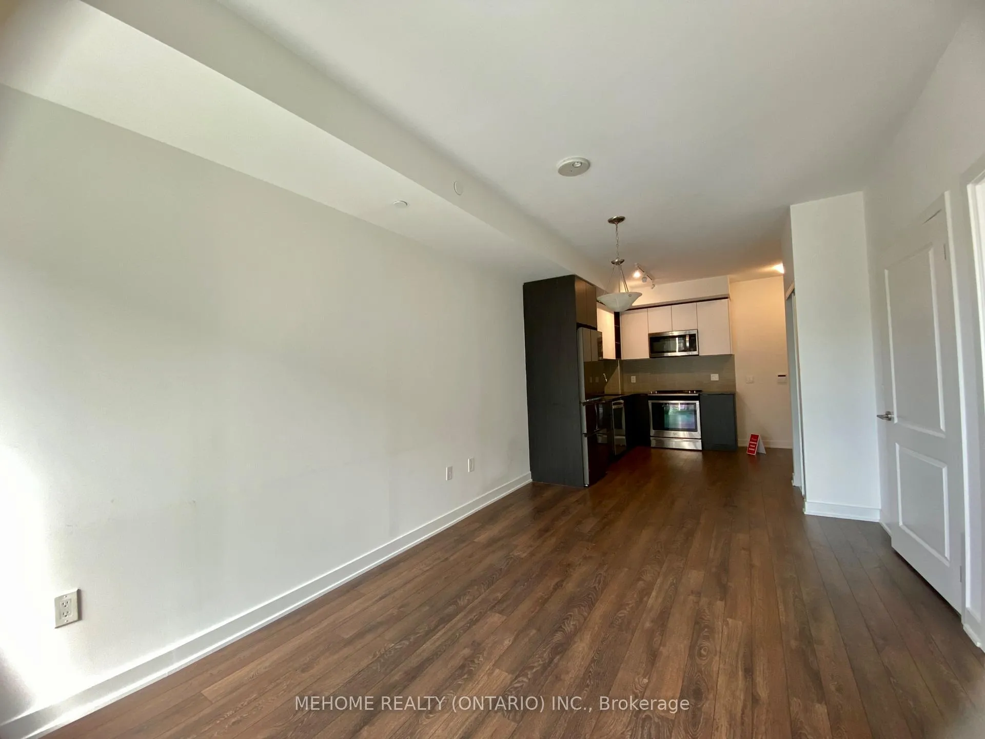 Photo 5 of Unit 710, 100 Eagle Rock Way, Vaughan, Rural Vaughan — HOMEH