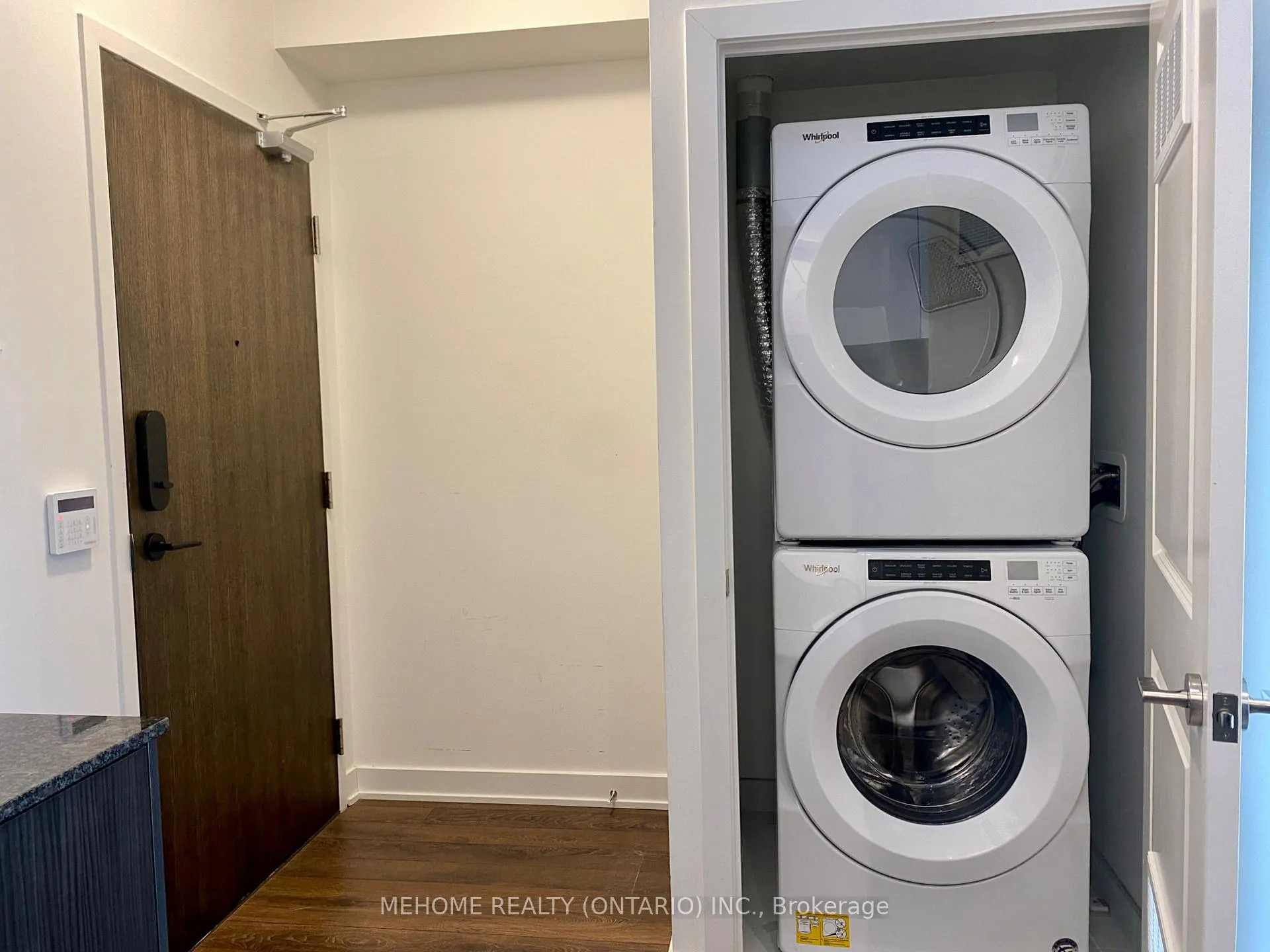 Photo 8 of Unit 710, 100 Eagle Rock Way, Vaughan, Rural Vaughan — HOMEH