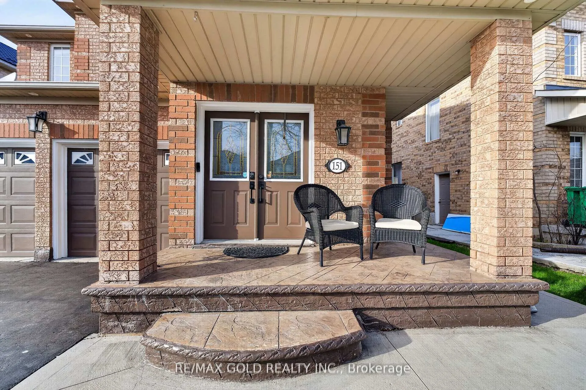 Photo 3 of 151 Brisdale Drive, Brampton, Fletcher's Meadow — HOMEH