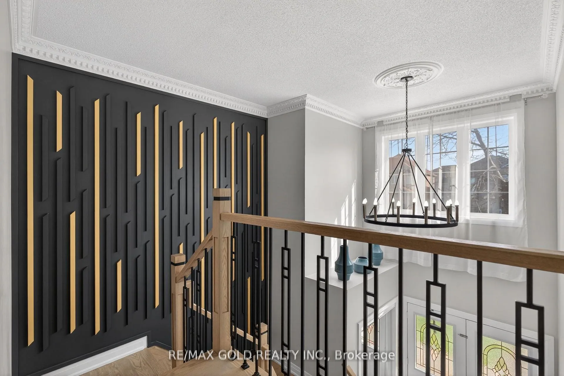 Photo 6 of 151 Brisdale Drive, Brampton, Fletcher's Meadow — HOMEH