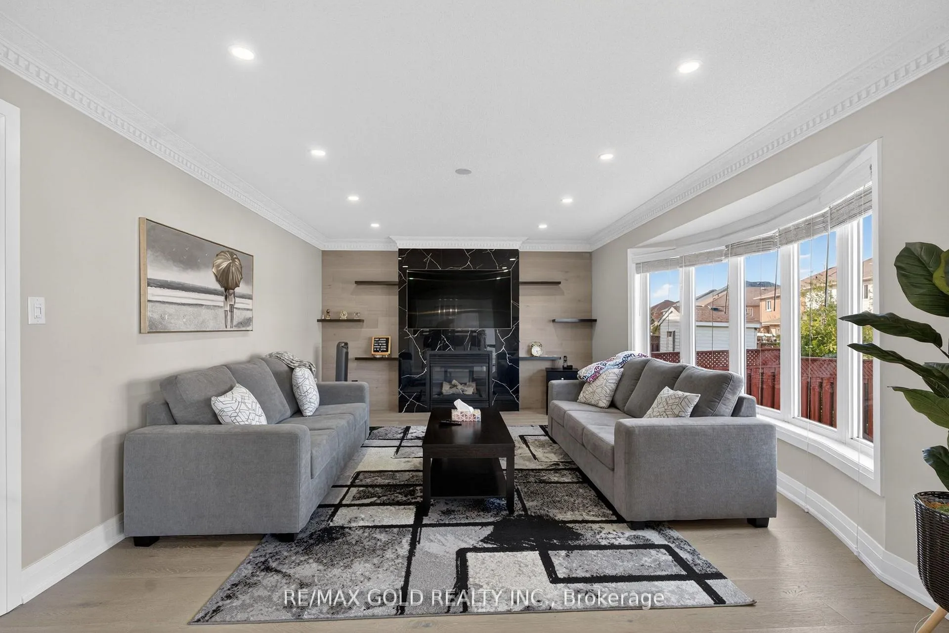Photo 9 of 151 Brisdale Drive, Brampton, Fletcher's Meadow — HOMEH
