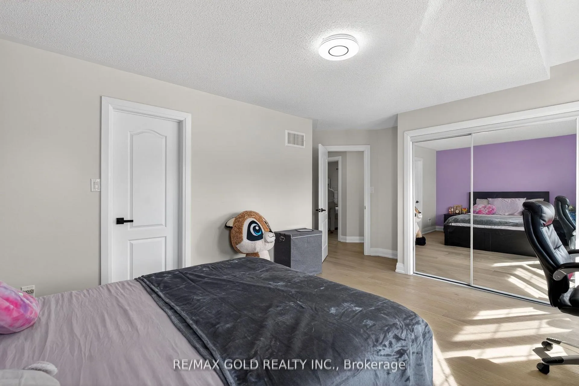 Photo 33 of 151 Brisdale Drive, Brampton, Fletcher's Meadow — HOMEH