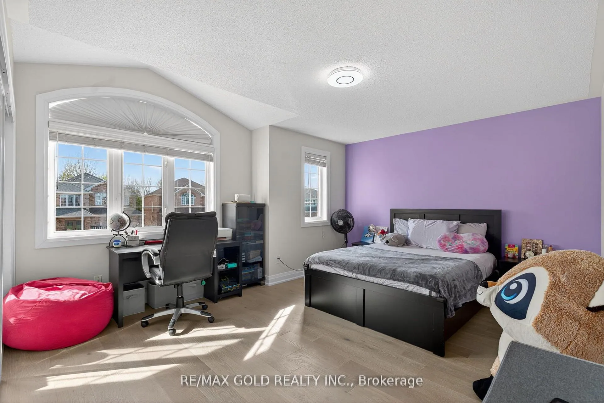 Photo 34 of 151 Brisdale Drive, Brampton, Fletcher's Meadow — HOMEH