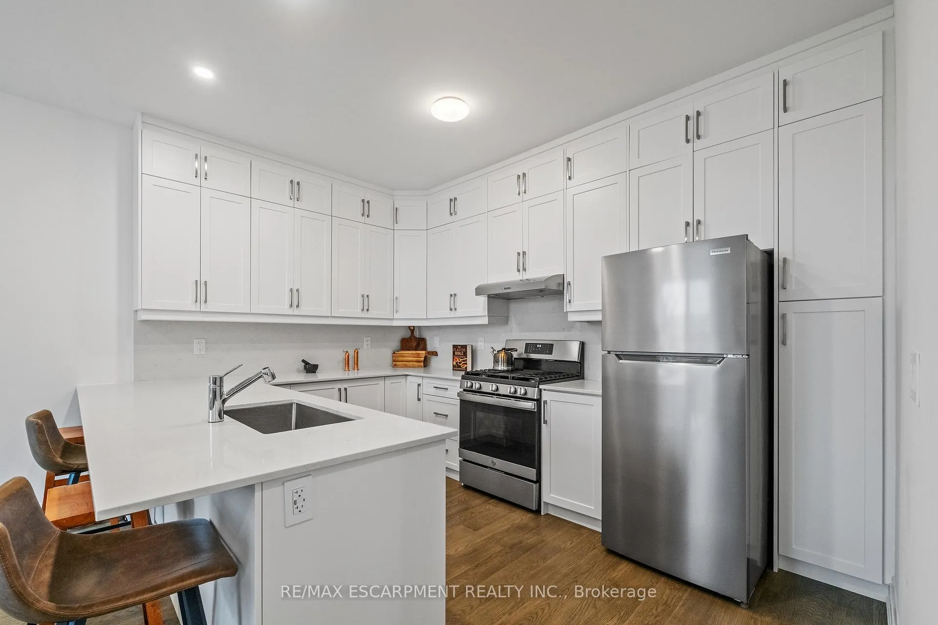 Photo 6 of 3384 Carter Common, Burlington, Headon — HOMEH