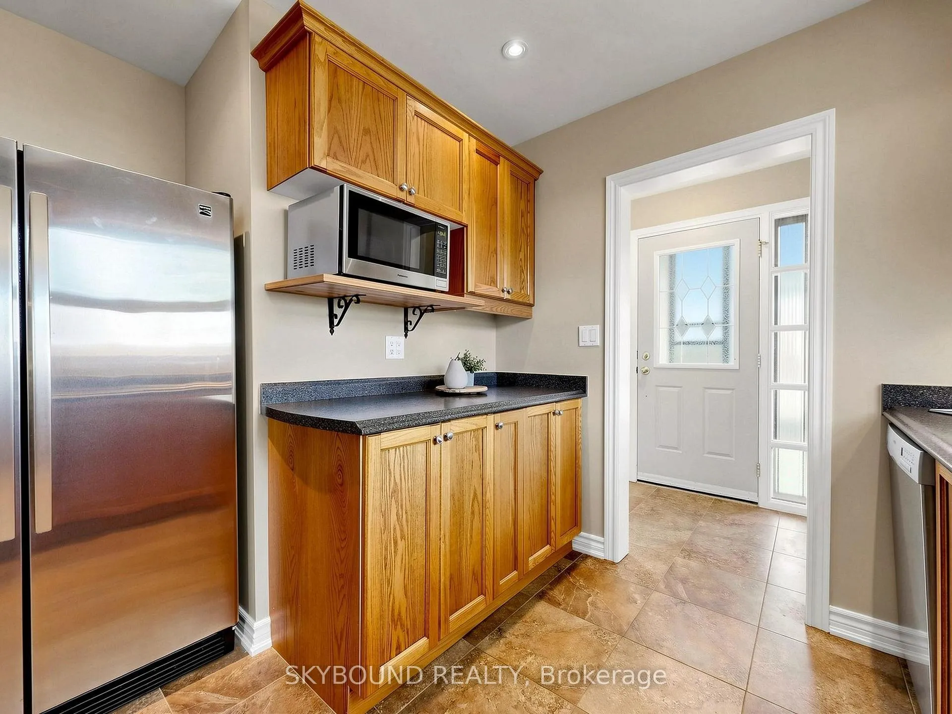 Photo 16 of 22 Friar Tuck Road, Markham, Bullock — HOMEH